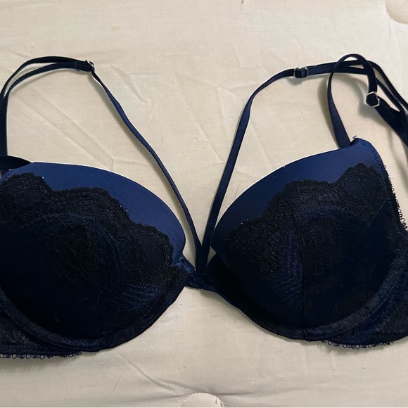 6 piece Victoria’s Secret Padded Push-up Bras - Picture 3 of 6